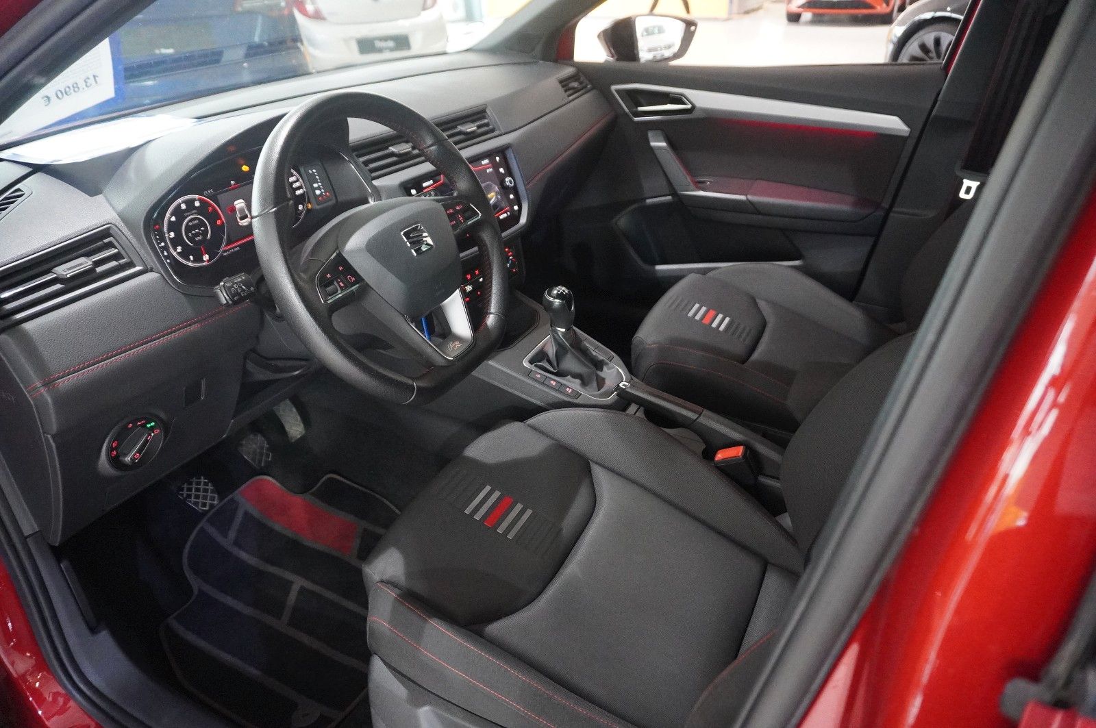 Fahrzeugabbildung SEAT Ibiza 1.0 TSI FR SPORT NAVI/LED/VIRTU./SHZ/TEMP.