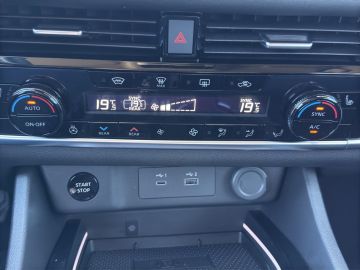 Nissan X-Trail N-Connecta 1.5 360*HUD*RFK*SHZ*Navi*FSH