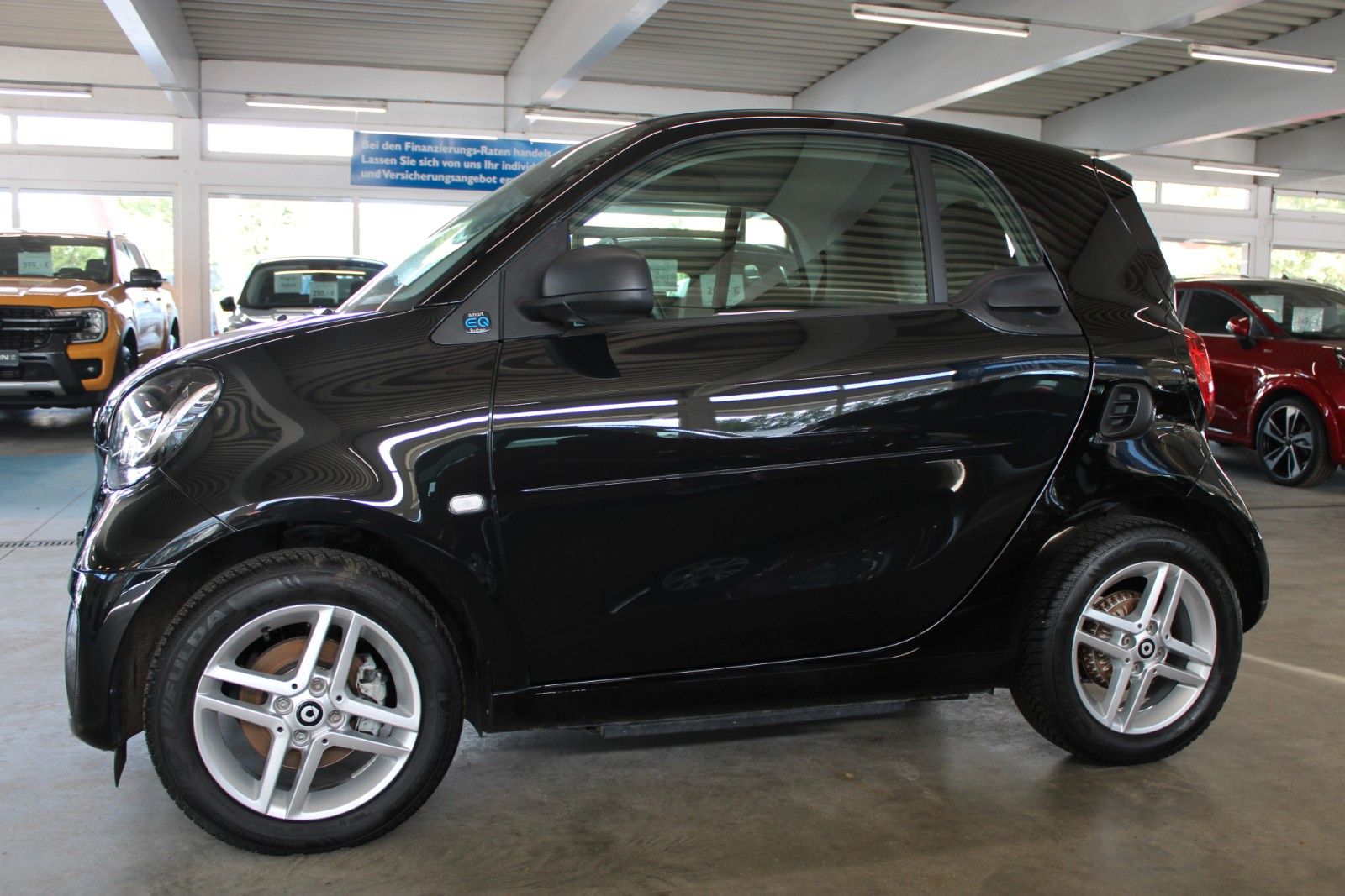 Fahrzeugabbildung Smart ForTwo coupé 60kW EQ Batterie KLIMA Allwetter