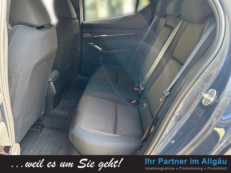 Fahrzeugabbildung Mazda 3 SKY-X 186 SELECTION AHK DES/PRE-P GARANTIE6/28