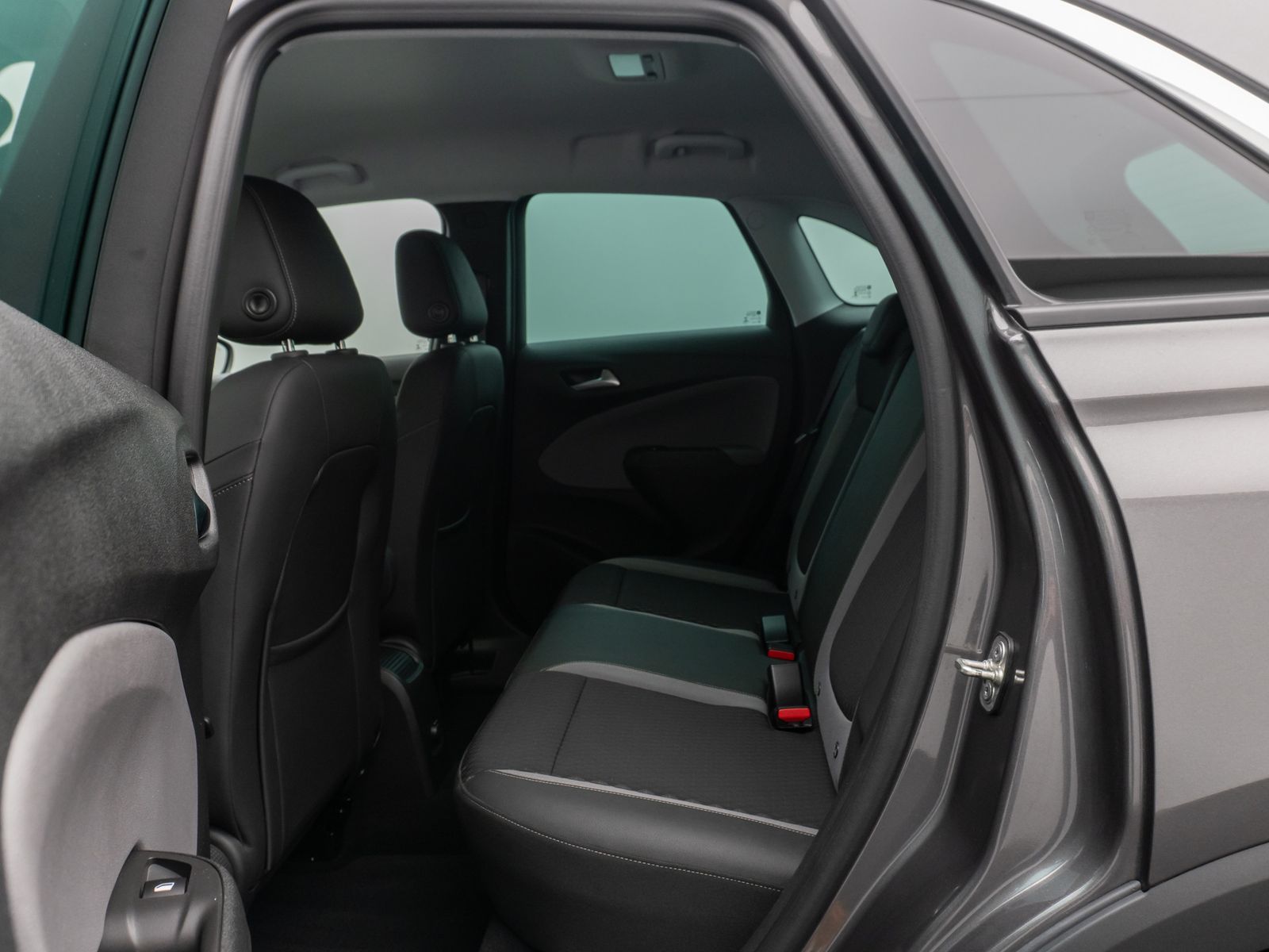 Fahrzeugabbildung Opel Crossland Innovation Kamera Navi L-hzg LED AHK