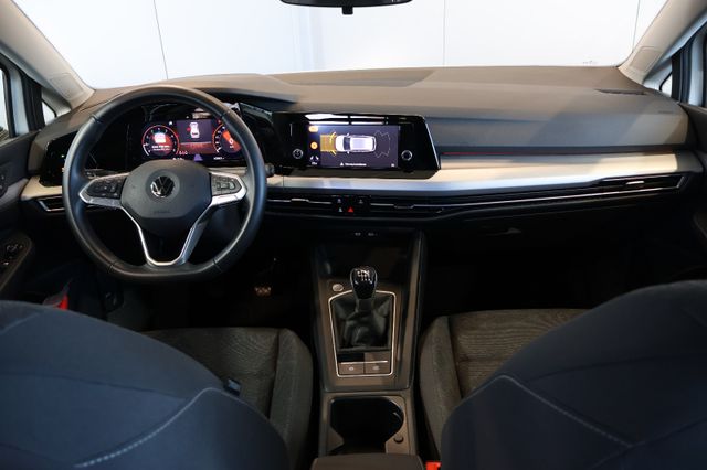 Volkswagen Golf VIII 1.0 TSI Life AID+ACC+LANE+LED+CARPLAY