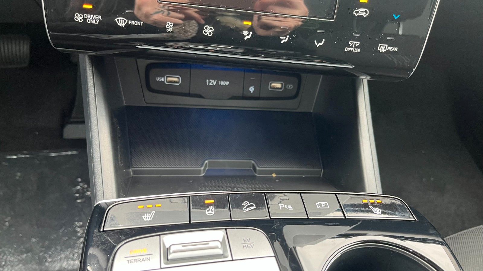 Fahrzeugabbildung Hyundai TUCSON Trend Plug-In Hybrid 4WD Panorama