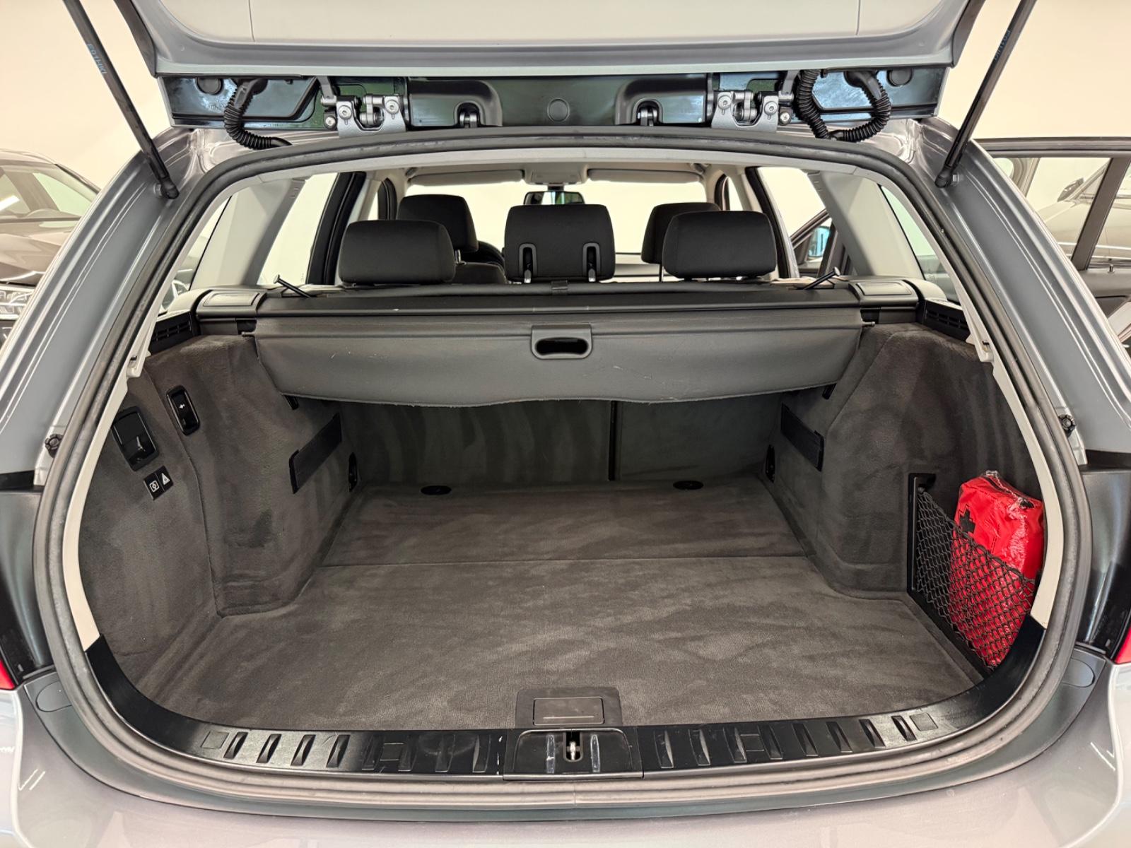 BMW 318 i Touring Klima SHZ 2 Hand