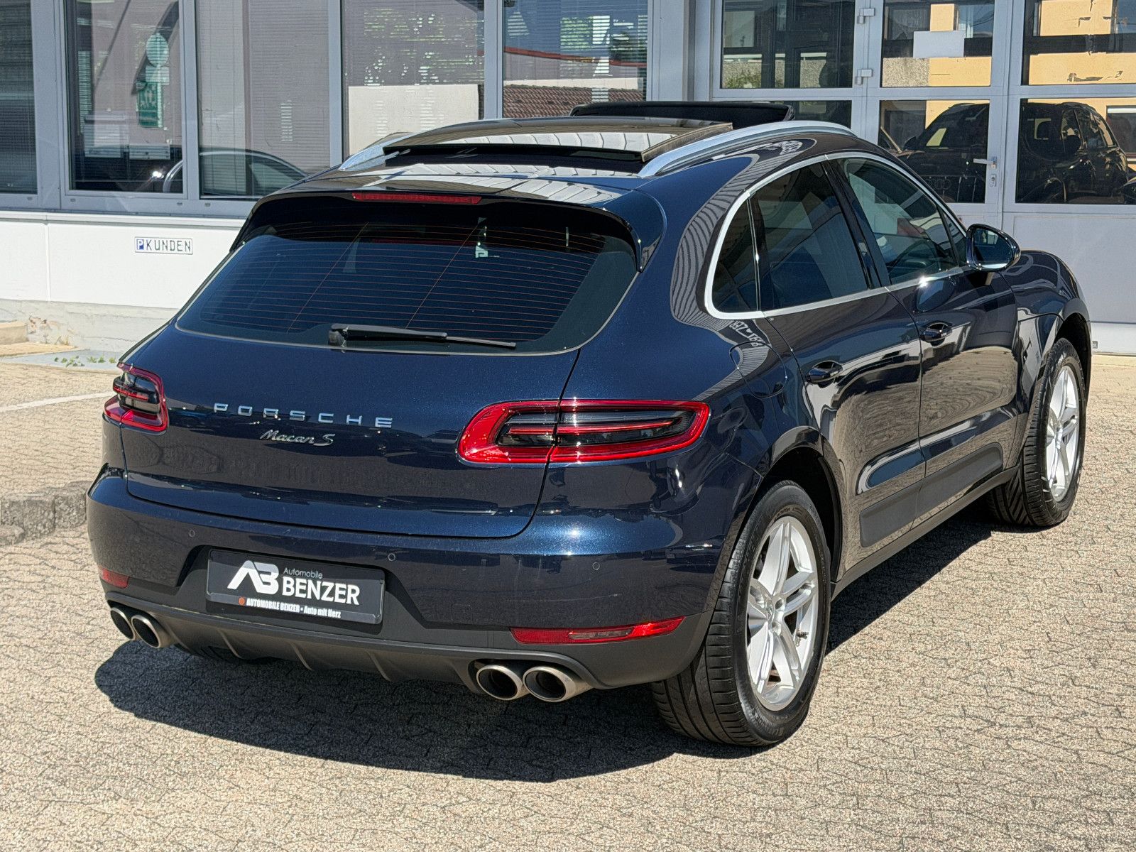 Fahrzeugabbildung Porsche Macan S Diesel/PANO/APPLE/NAVI/PDC/TEMPOMAT/SHZ