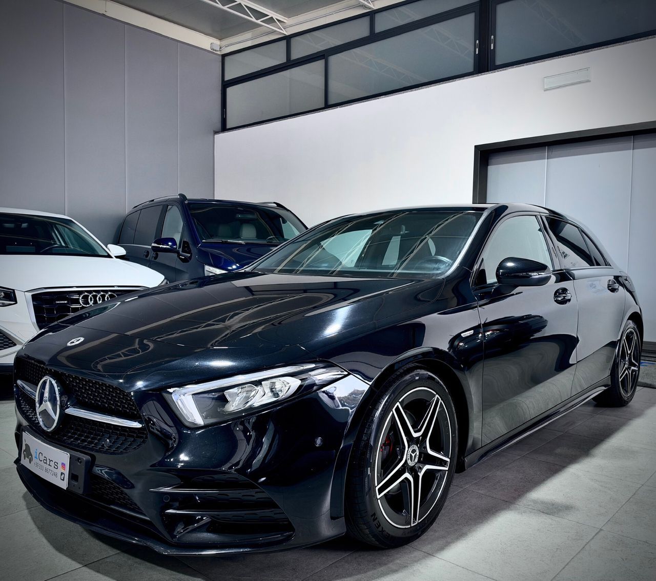Mercedes-Benz A 180 d 116CV Premium AMG Night Ed imagem 2
