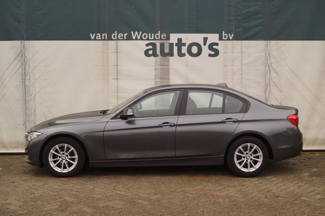 BMW 318 3-serie 318i automatik Executive -LED-NAVI-E