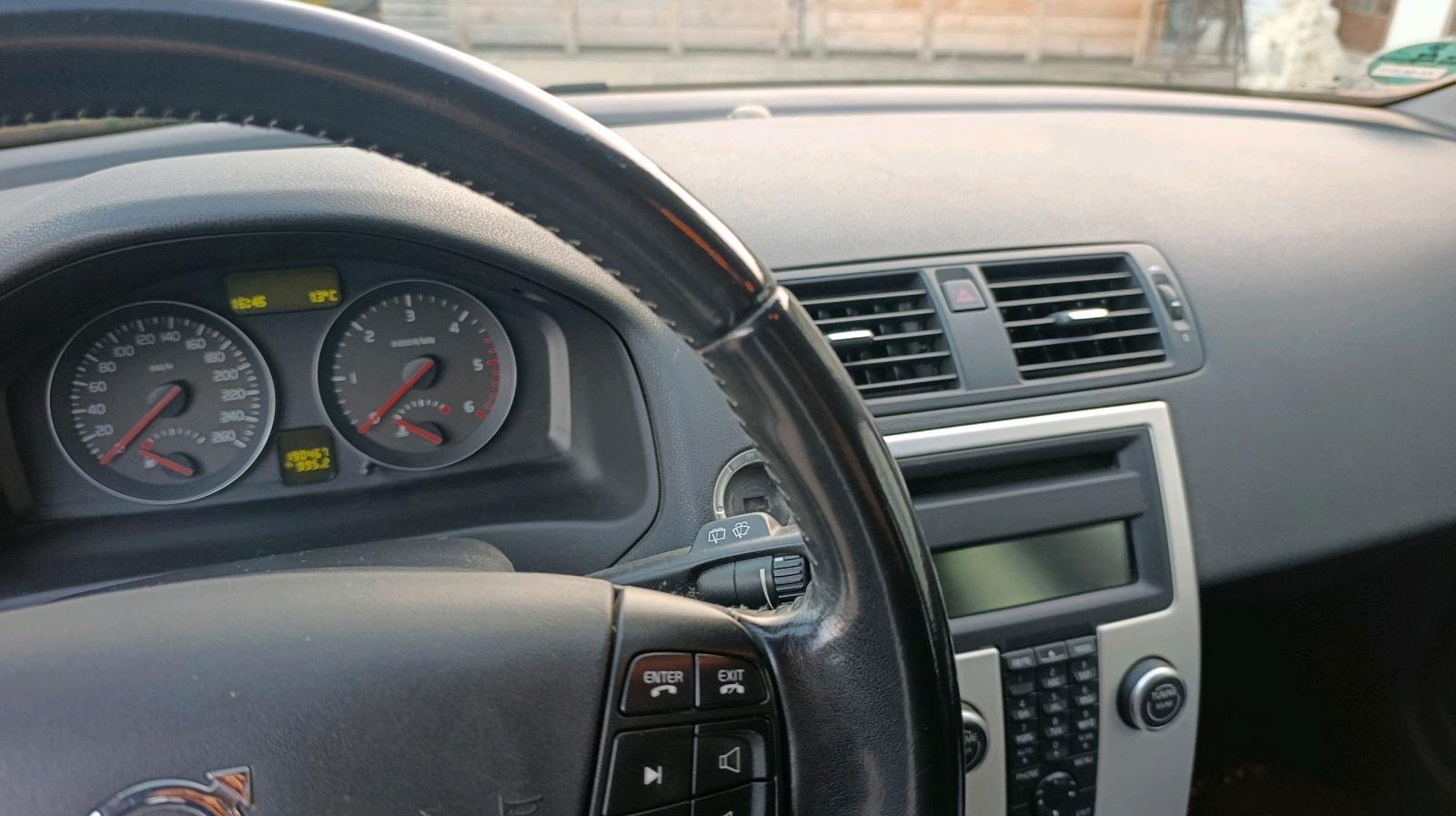 Volvo V50 2010 — photo 8