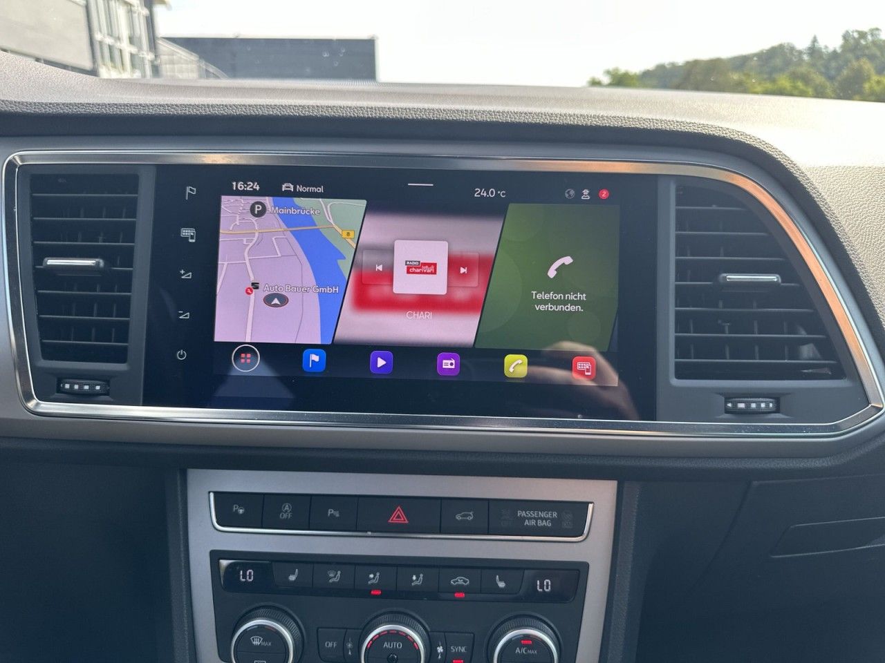 Fahrzeugabbildung SEAT ATECA FR 2.0 TSI 190 PS DSG 4Drive*AHK* - mit KI generiert/bearbeitet