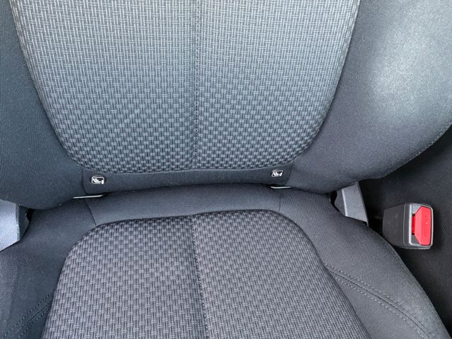 Fahrzeugabbildung BMW 218d Gran Coupé >NAV/AHK/LED/18Zoll Alu<