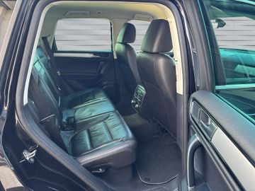 Volkswagen Touareg - 12