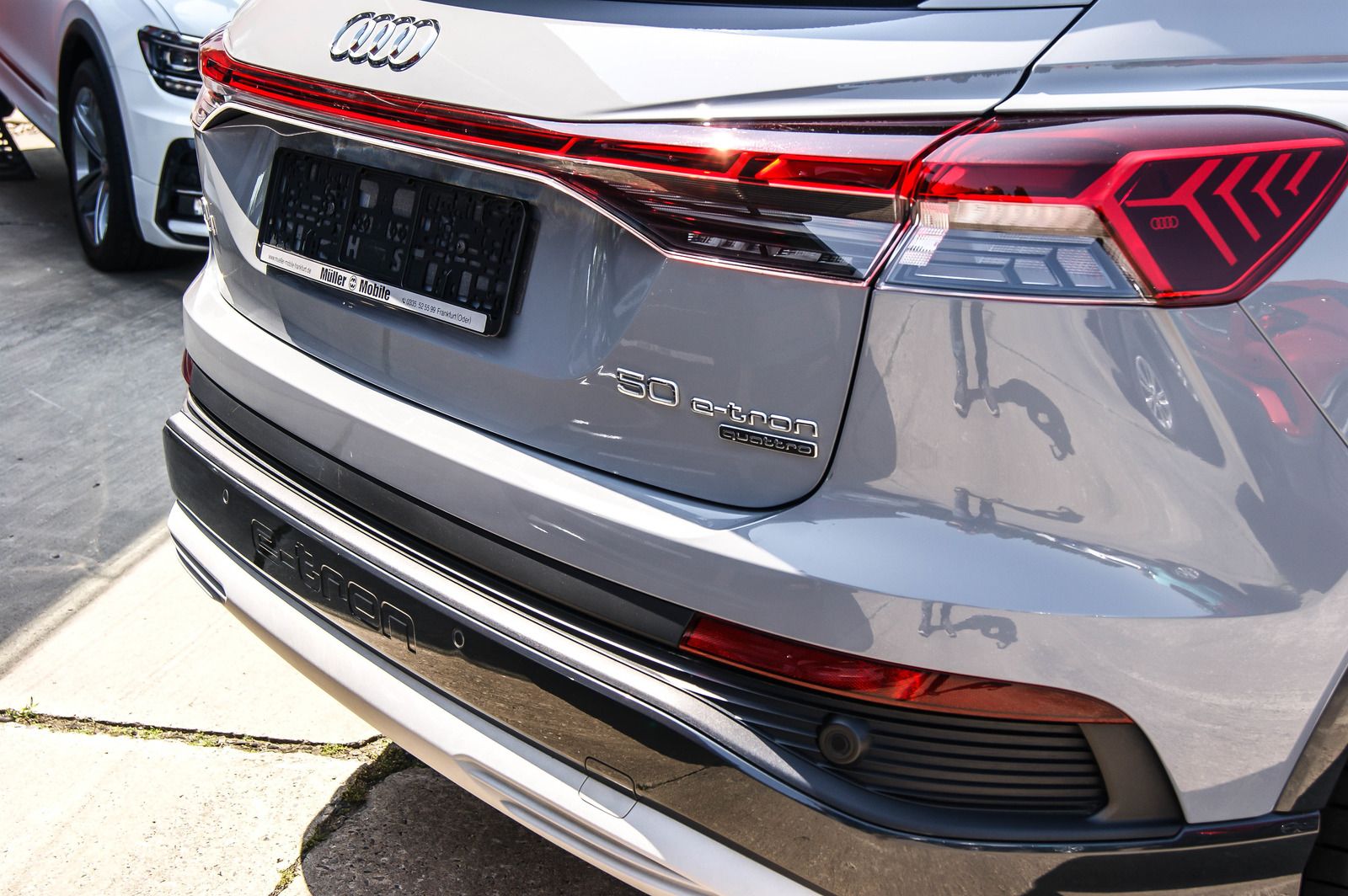Fahrzeugabbildung Audi Q4 50 e-tron quattro Sportback HEAD-UP KAMERA 19