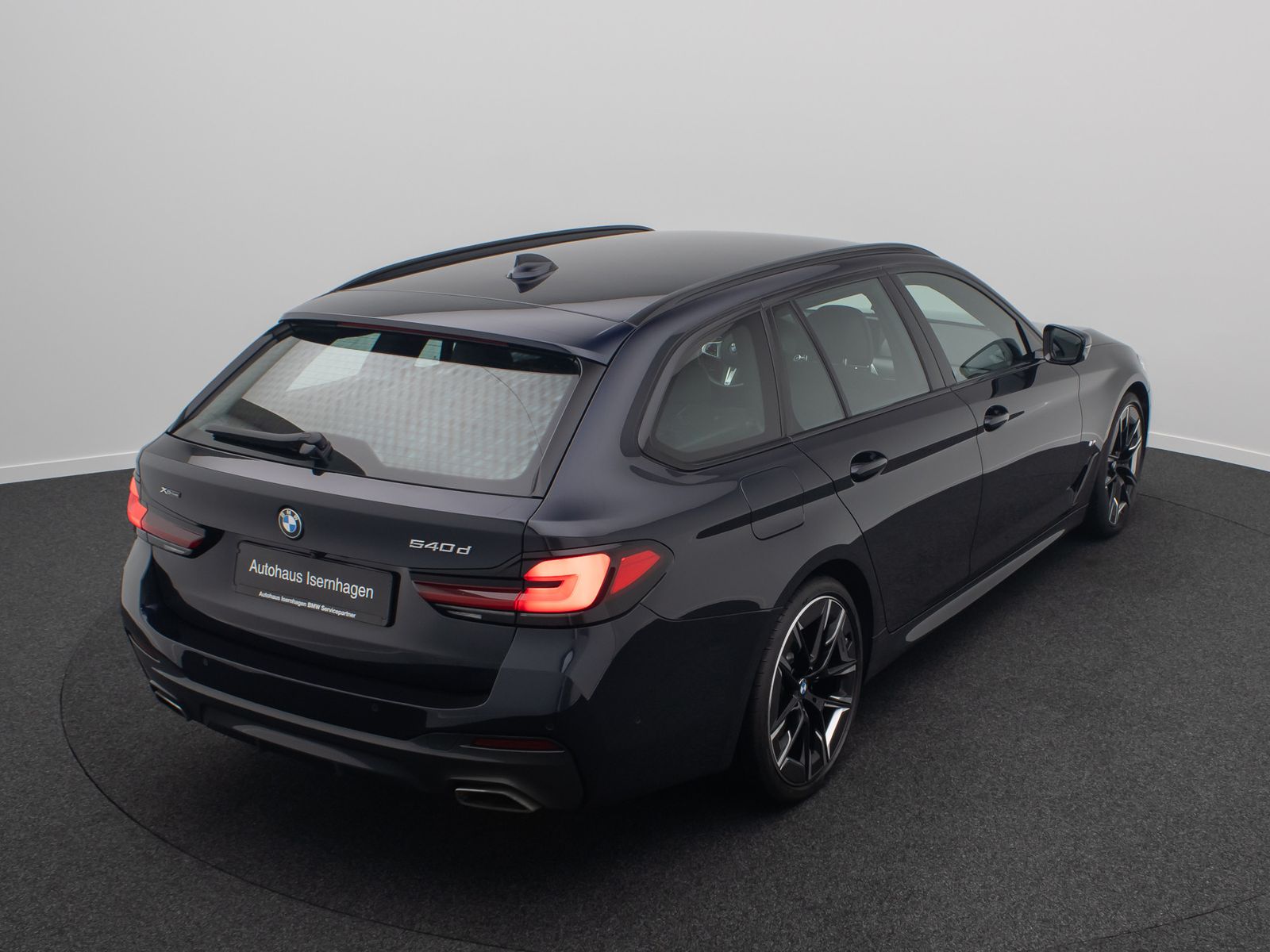 Fahrzeugabbildung BMW 540d xD M Sport Massage HUD Laser Belüftung 20"