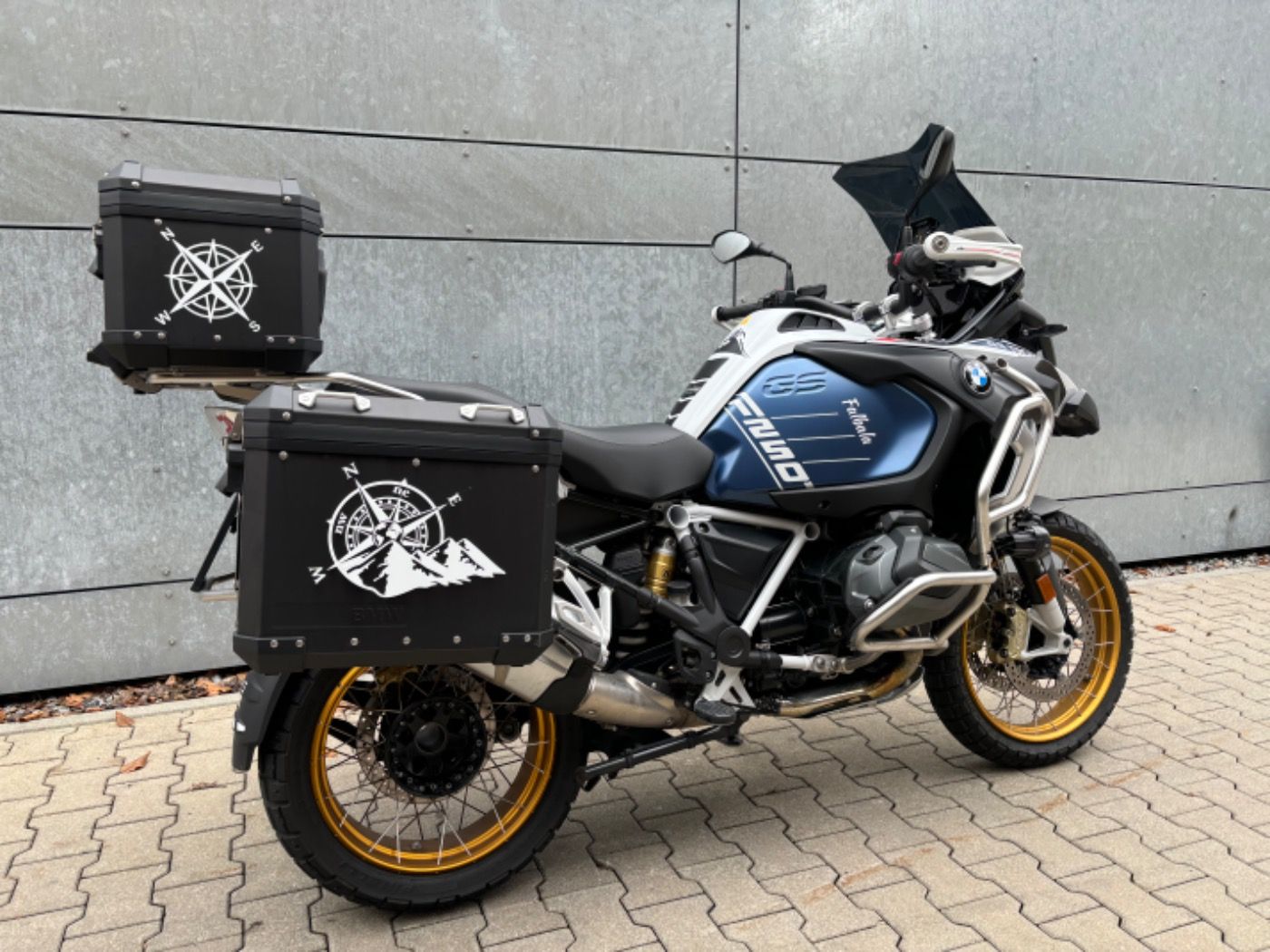 Fahrzeugabbildung BMW R 1250 GS Adventure Trophy Öl Inclusiive 5/50000