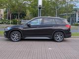 BMW xDrive20i xLine Autom HUD Kam PDC SHZ Keyles +++ - BMW: Braun