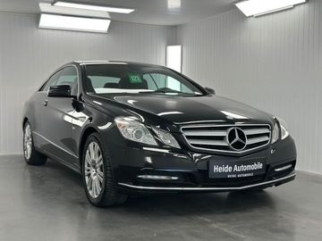 Mercedes E 200 - 4