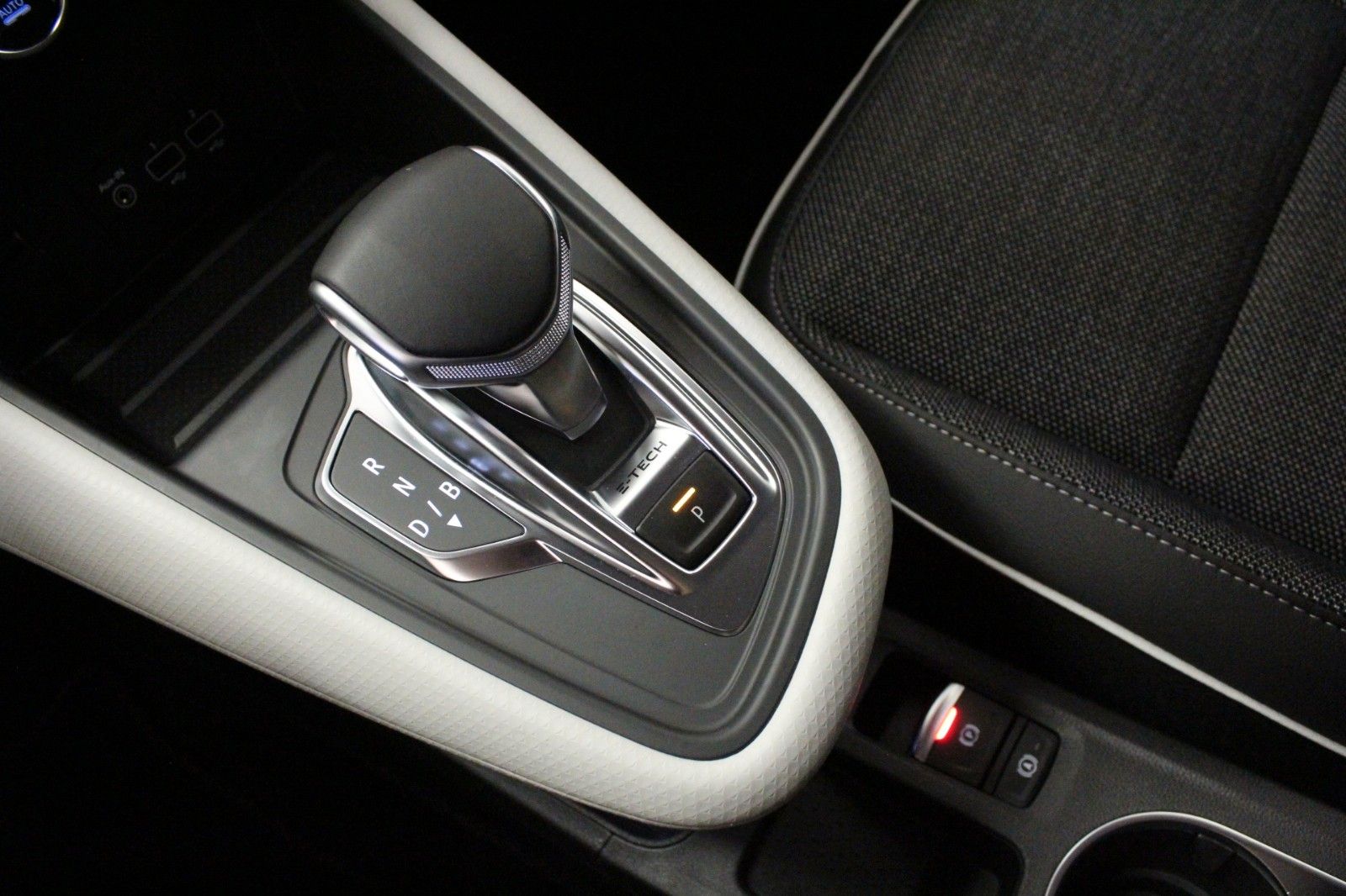 Fahrzeugabbildung Renault Captur E-Tech Plug-In 160* Edition One *