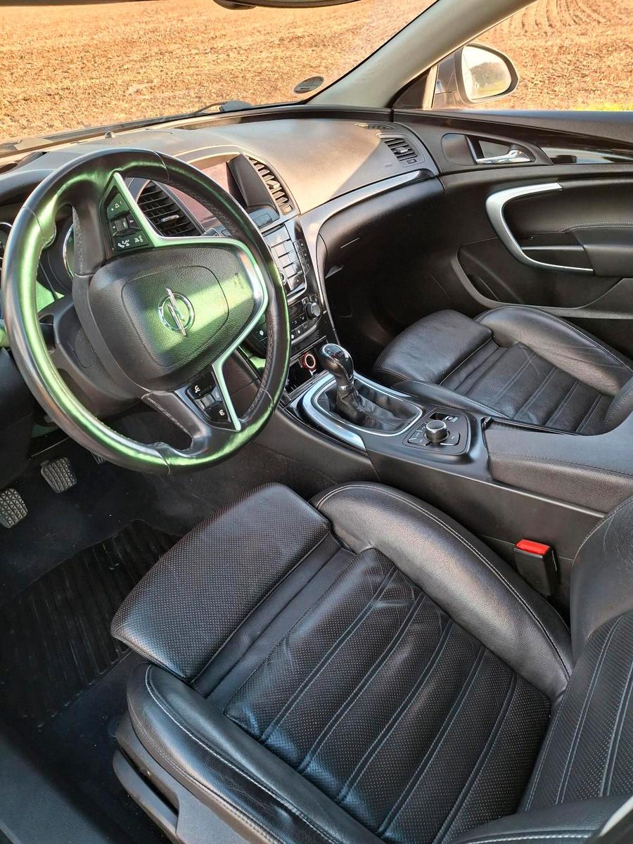 Opel Insignia 2010 — photo 7