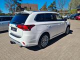 Mitsubishi Outlander PHEV Top 4WD - gebrauchte Mitsubishi Outlander aus dem Jahr 2021