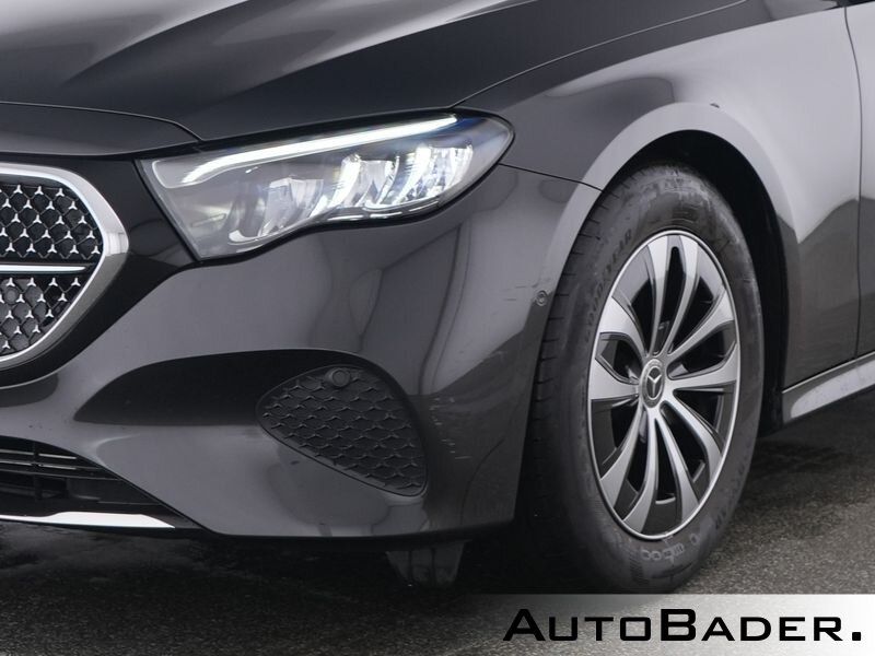 Mercedes-Benz E 220 d T AVANTGARDE Advanced+ DISTR AHK 360° imagem 3