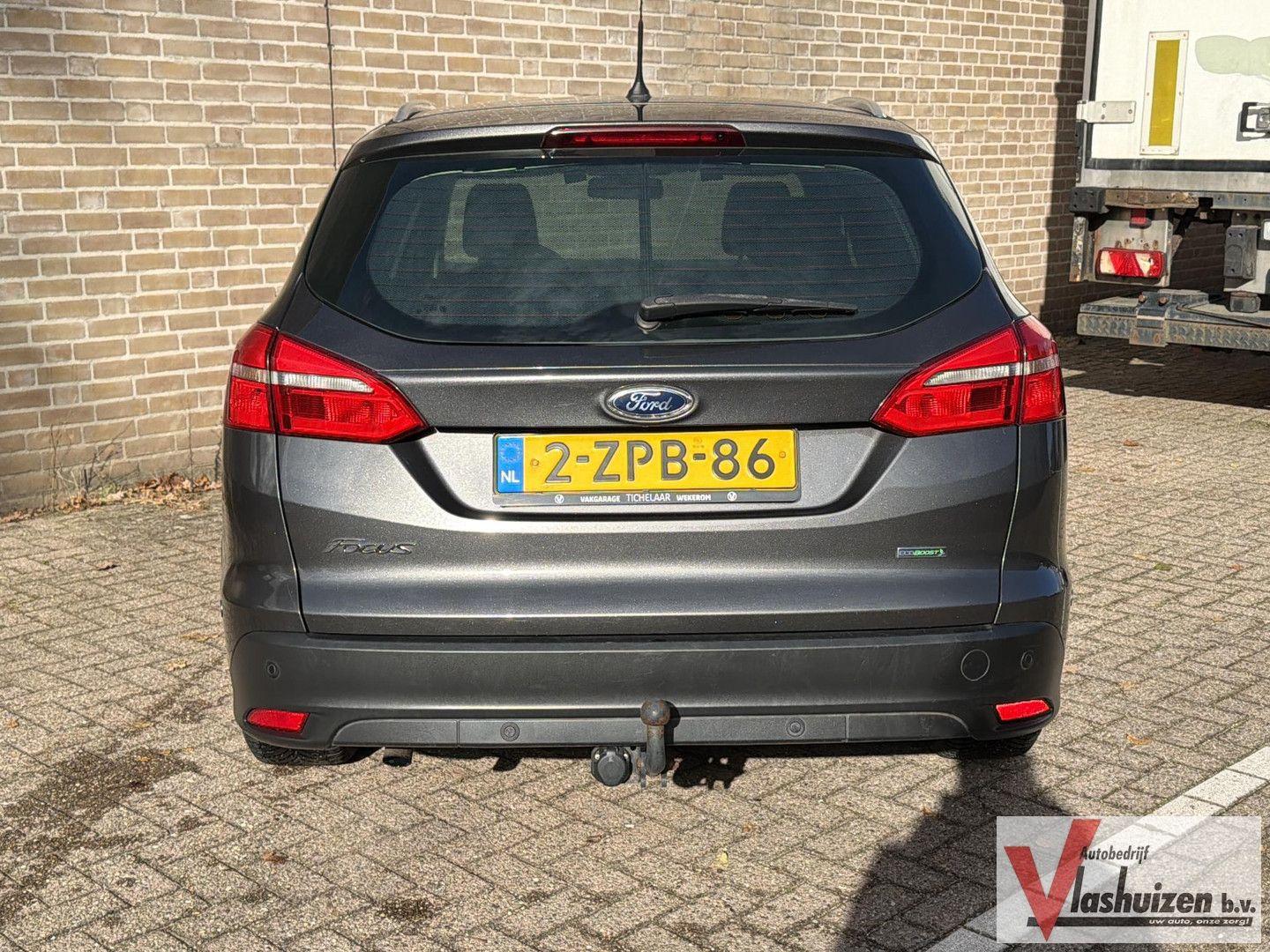 Ford Focus 2015 — photo 6
