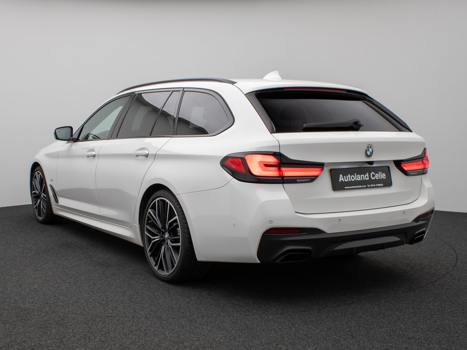 Fahrzeugabbildung BMW 540d xD M Sport Kamera DAB H/K AHK Alarm 20Zoll