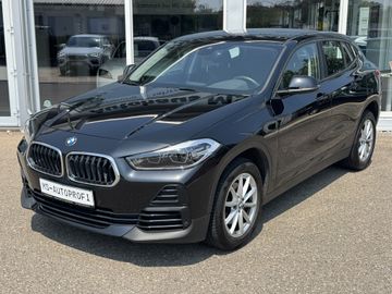 BMW X2 sDrive 18 i LED Navi CarPlay Einpark-Sensoren