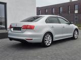 Volkswagen Jetta VI 2.0 Highline Top Zustand!!! - Volkswagen Jetta: Jetta2