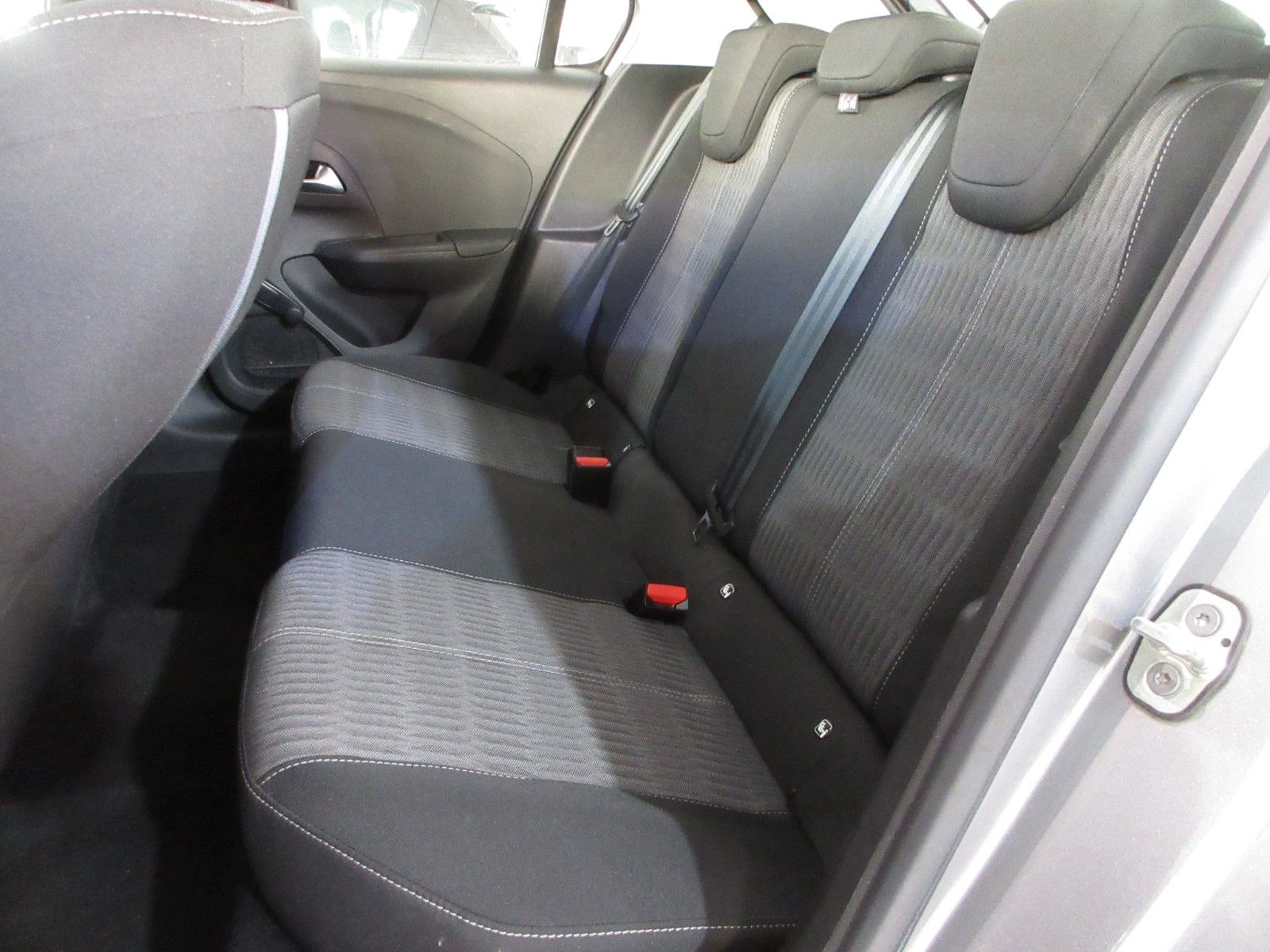 Fahrzeugabbildung Opel Corsa F Edition 1.2 LED/NAVI/PDC/ALU/TEMPOMAT