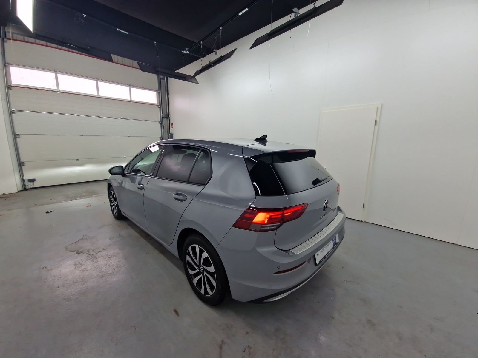 VW Golf VIII 2.0 TDI Active Automatik – Bild 2