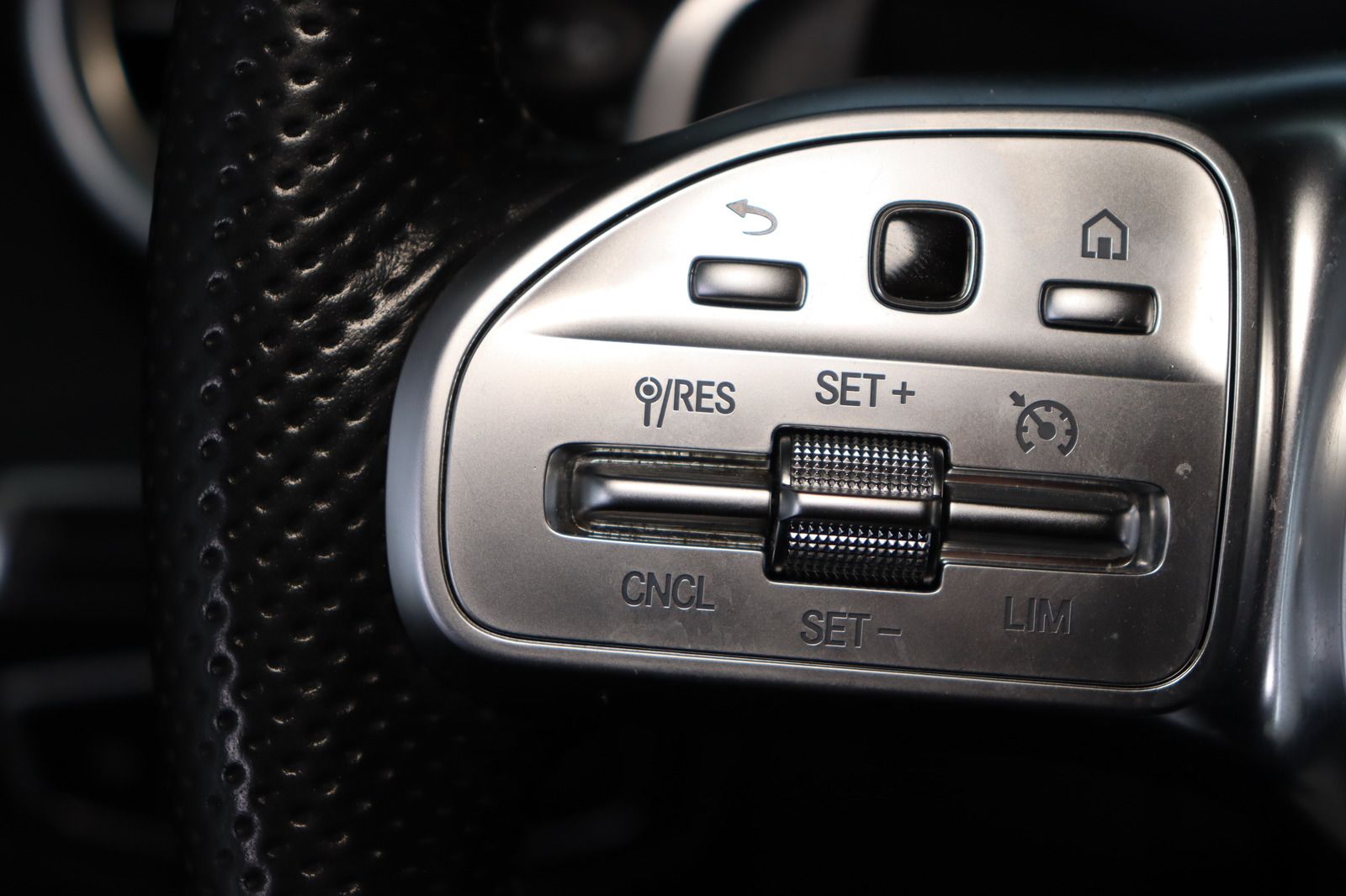 Fahrzeugabbildung Mercedes-Benz C 63 AMG * LED * Airmatic * Memory