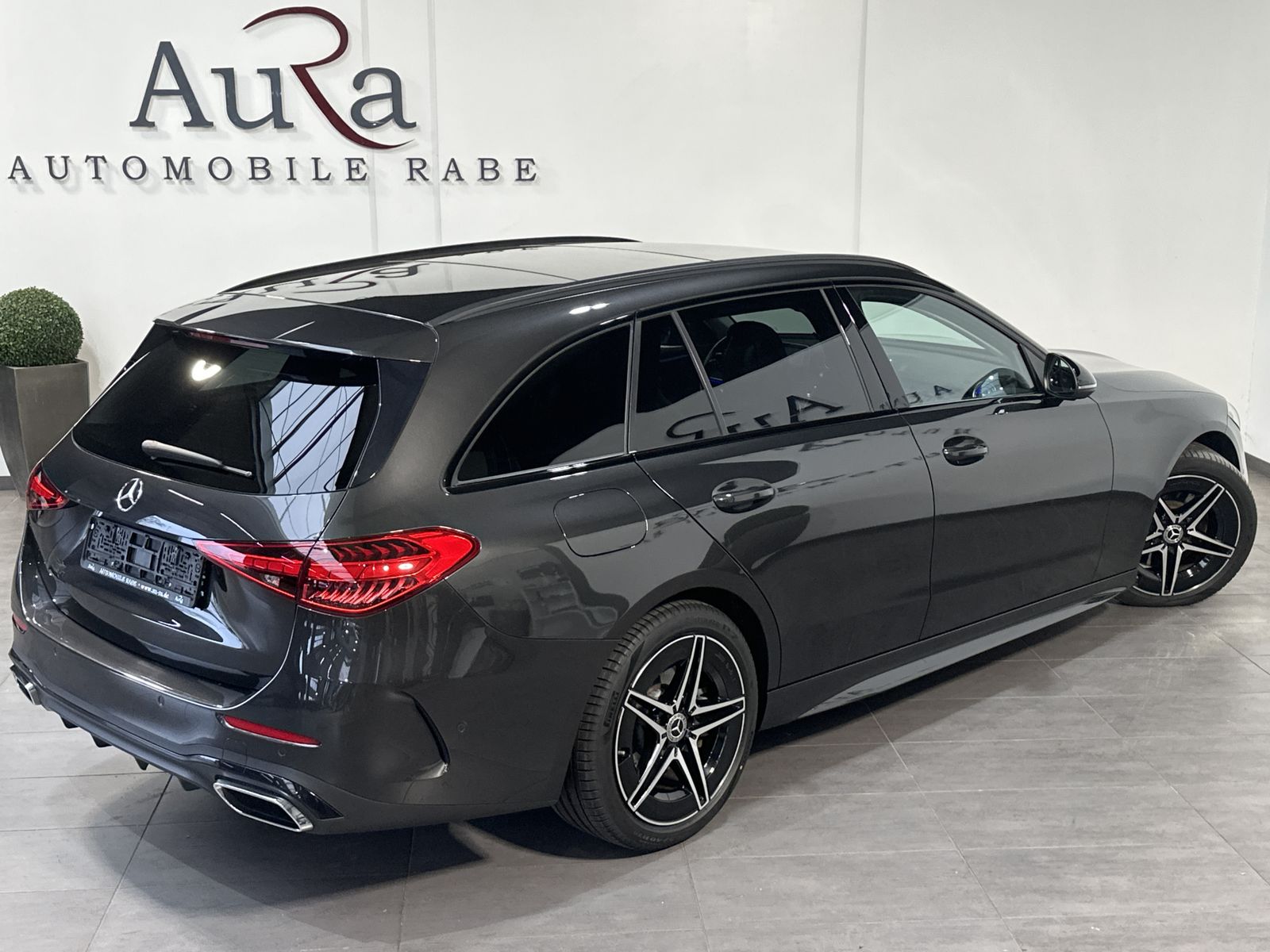 Fahrzeugabbildung Mercedes-Benz C 300d T AMG-Line NAV+LED+KAM+V-COCKPIT+AHK+PANO