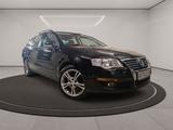 Volkswagen Passat Comfortlin 1.6 FSI*ALU*SHZ*KL.AT*TEMP*TÜV - Volkswagen Passat mit Benzin-Antrieb: Limousine, 1.6