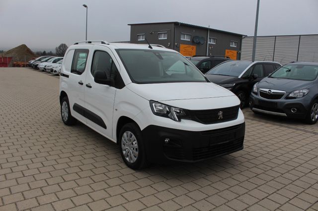 Peugeot Partner Premium 131PS AUTOMATIK/AHK/TEMPOMAT