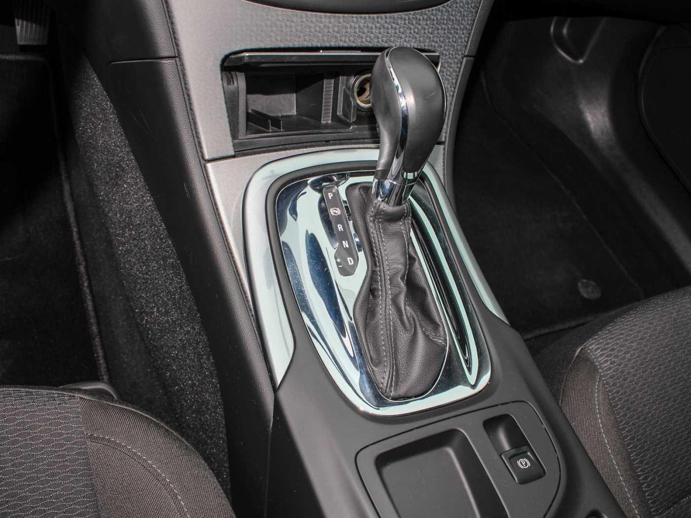 Opel Insignia 2015 — photo 10