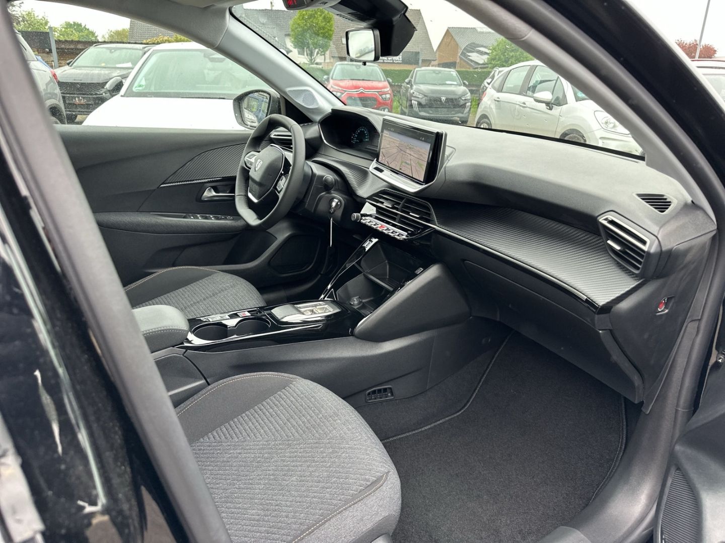 Peugeot 208 - Bild 12
