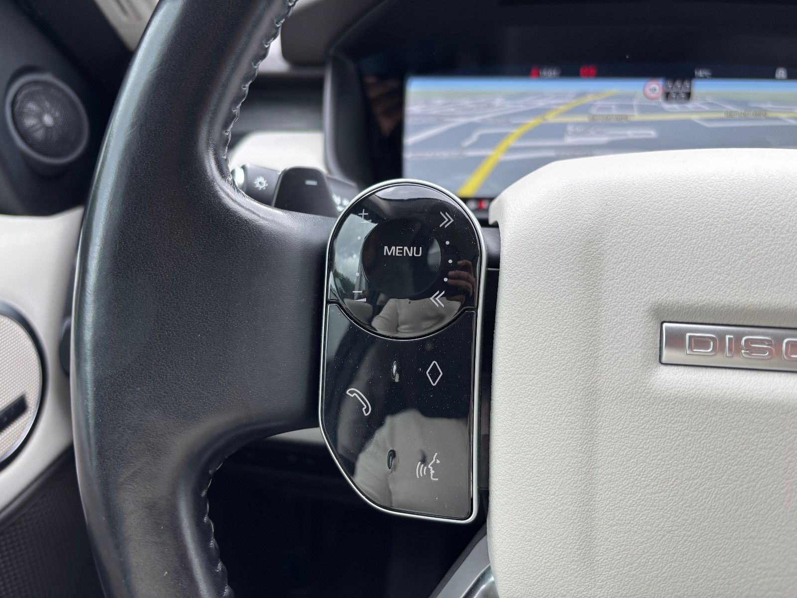 Fahrzeugabbildung Land Rover Discovery 5 HSE SDV6/7-SITZE/PANORAMA/EXCLUSIVE