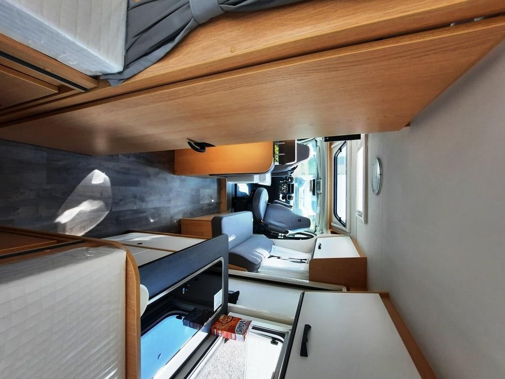 Fahrzeug Übersicht 5 Fahrzeugabbildung Sunlight V 67S ADVENTURE EDITION Verfüg./Sparen Sie 6.940