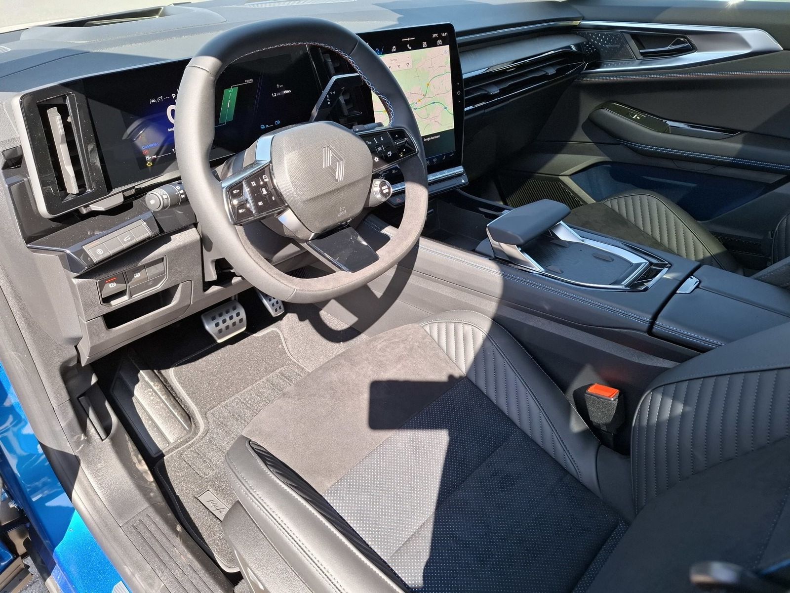 Renault Rafale - Bild 22