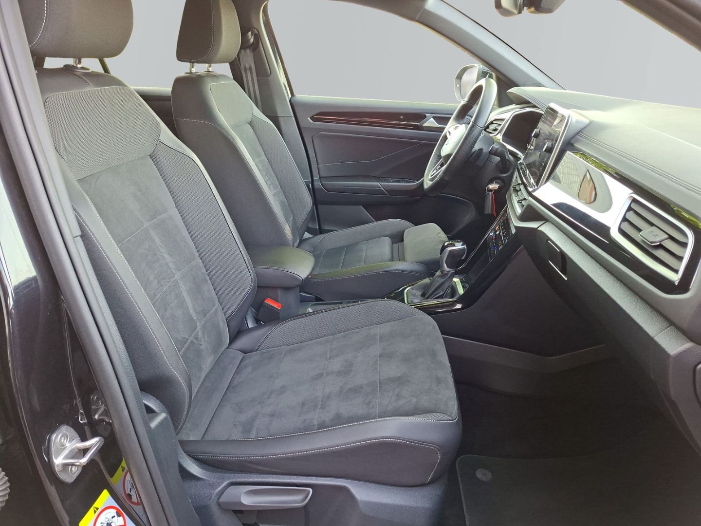 T-Roc 2.0 TDI DSG R-Line *AHK*LED*ACC*