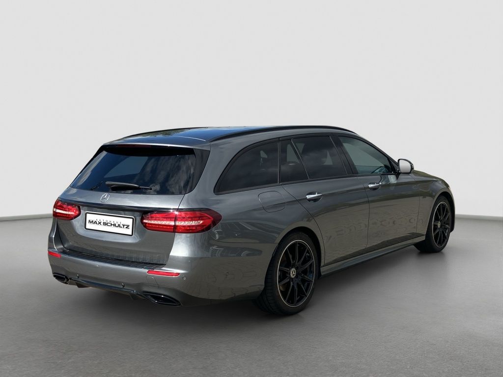 Fahrzeugabbildung Mercedes-Benz E 220 d T-Modell AMG LINE*NightPaket*PanoDach
