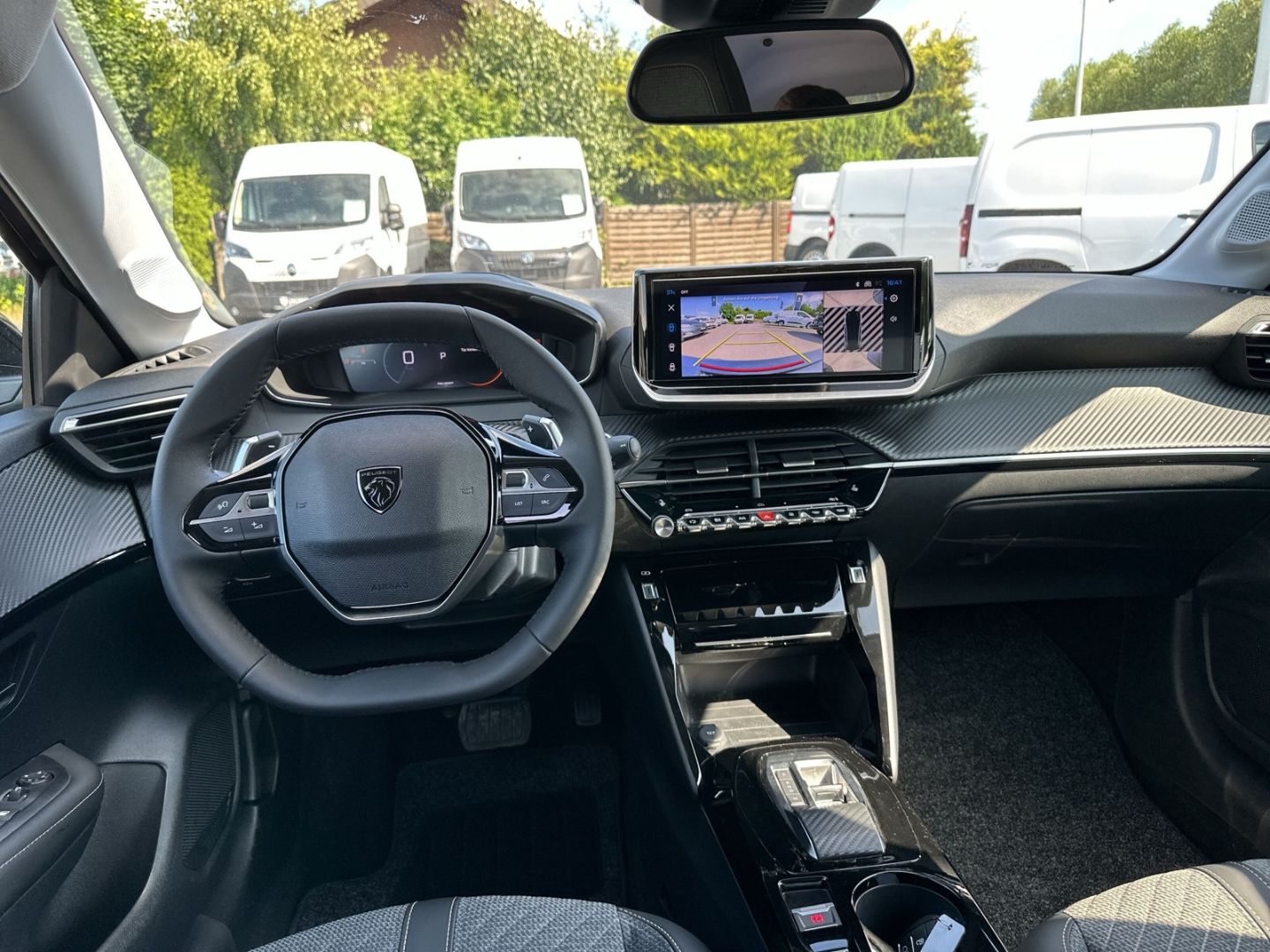 Fahrzeugabbildung Peugeot 208 Allure Hyb. 110 e-DSC6 LED ACC  CarPlay SHZ