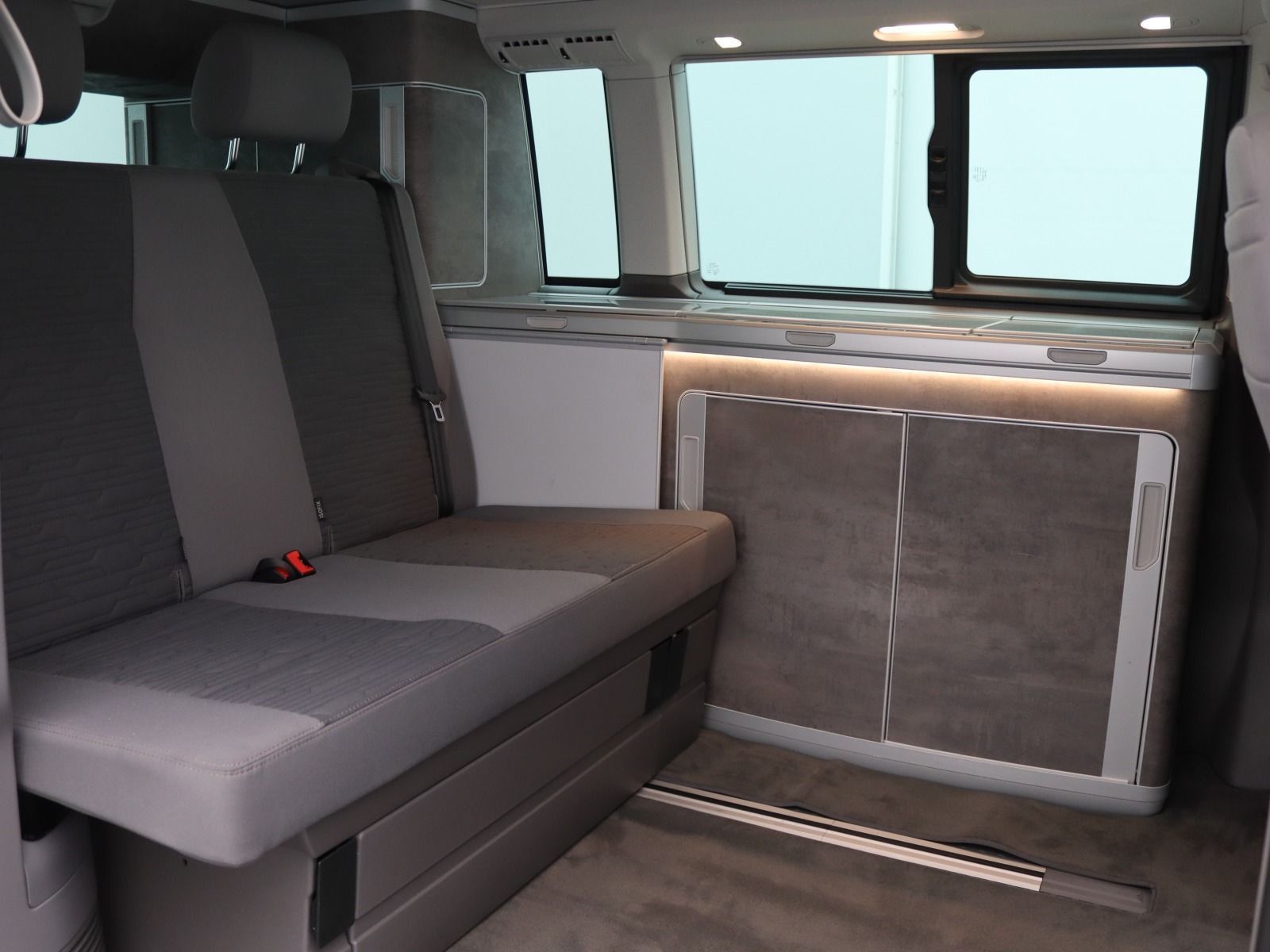 Volkswagen T6 California - Bild 11