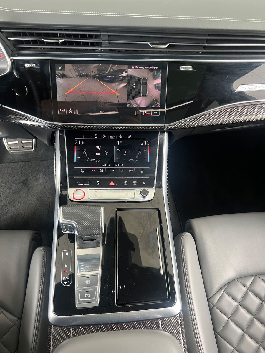 Fahrzeugabbildung Audi SQ7 4.0 TDI quattro*Head-Up * 7.SITZER*Exclusive