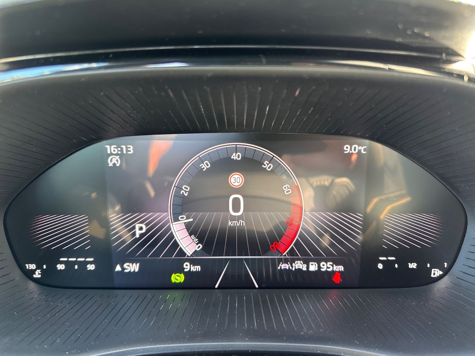 Fahrzeugabbildung SKODA Fabia 1.0 TSI DSG Selection LED/PDC/SHZG/APP/GRA