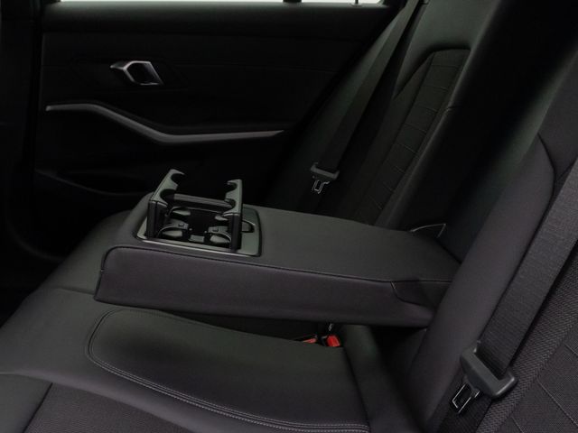 Foto Nummer 28: BMW 318d
