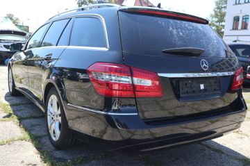 Mercedes E 200 - 4