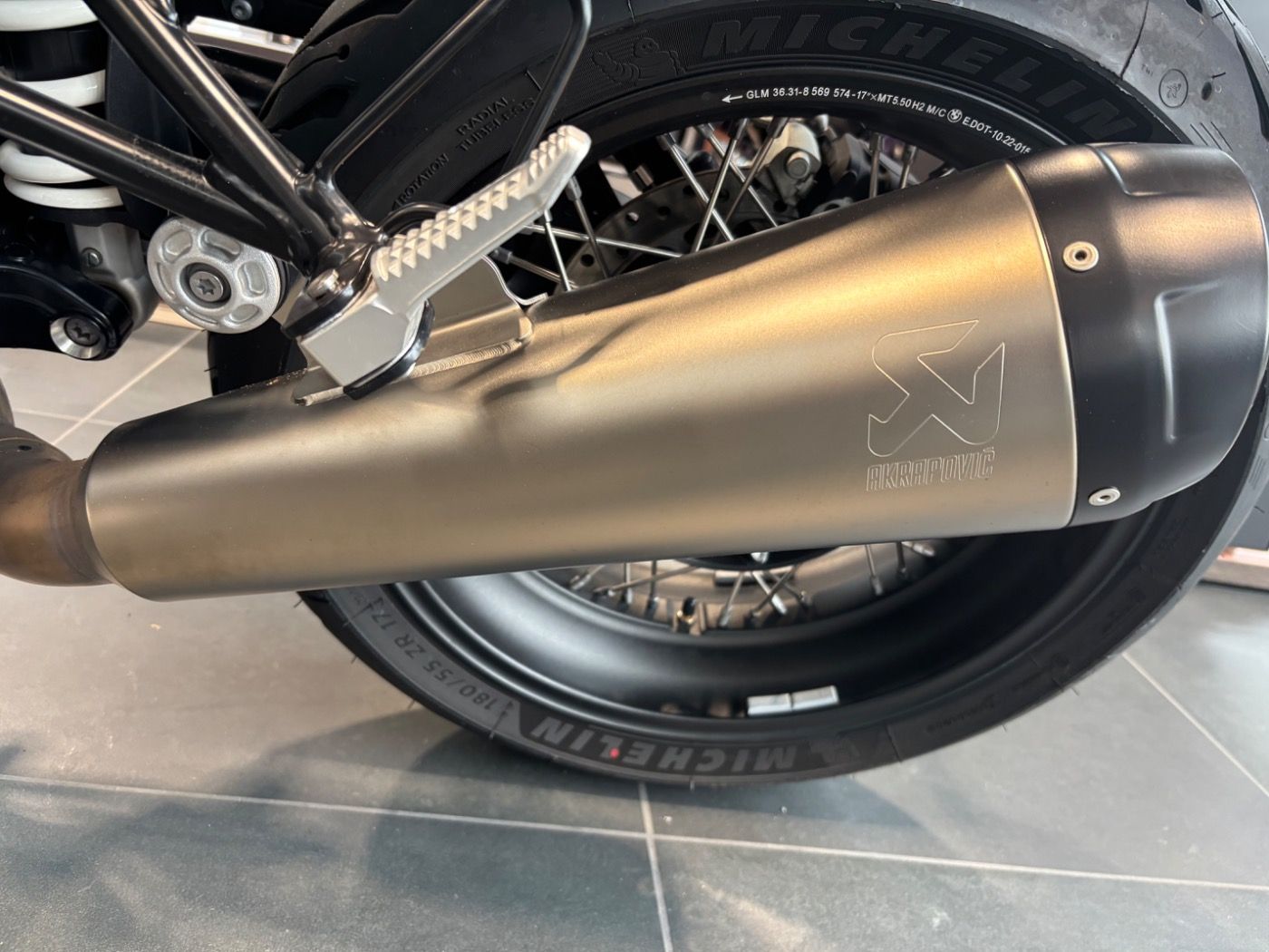 Fahrzeugabbildung BMW R nine T Pure Option 719