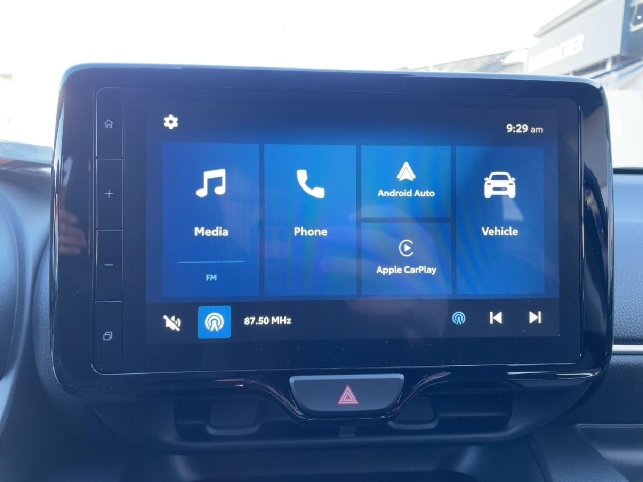 Fahrzeugabbildung Toyota Yaris Hybrid 116 PS Team D + Comfort Paket