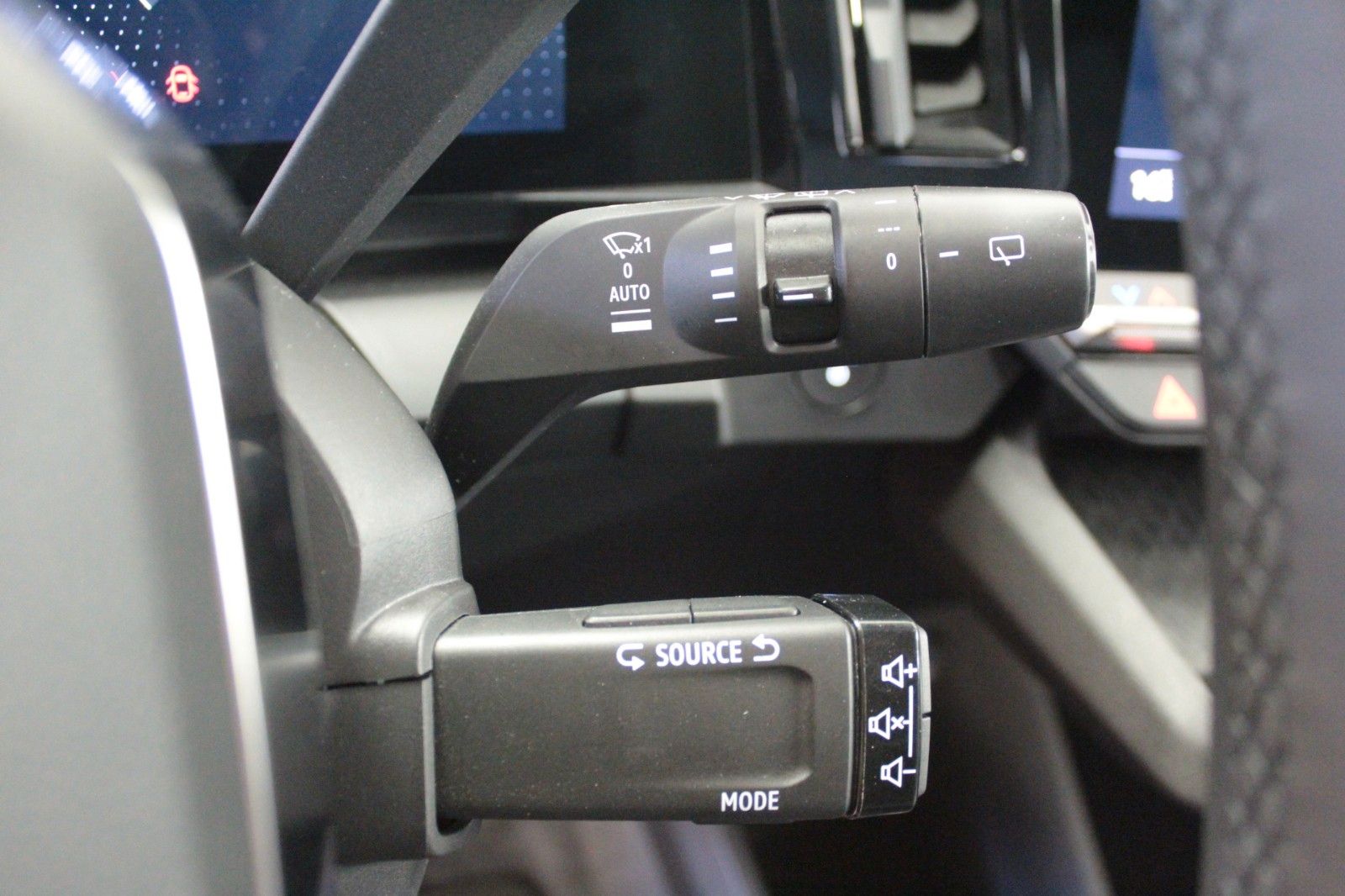 Fahrzeugabbildung Renault Megane E-Tech Electric Equilibre  boost charge